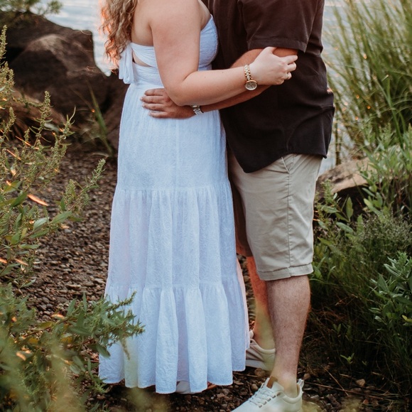 Petal & Pup Florina Midi Dress - White Floral - Picture 3 of 5